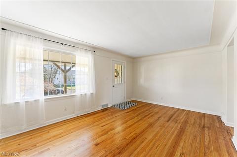 53 W Lewis St, Struthers, OH 44471 photo 10