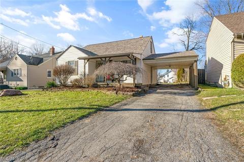 53 W Lewis St, Struthers, OH 44471 photo 2