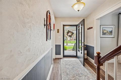 110 E 208th St, Euclid, OH 44123 photo 4