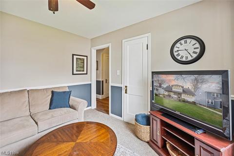 110 E 208th St, Euclid, OH 44123 photo 9