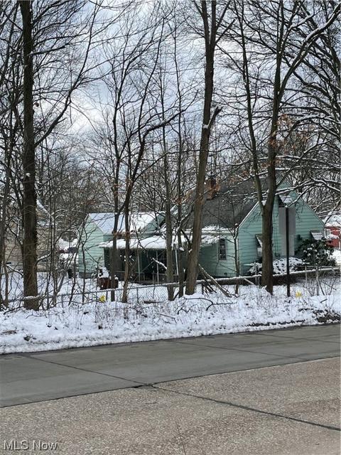 1711 Breiding Rd, Akron, OH 44310 photo 2
