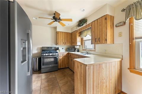 180 Helena Dr, Struthers, OH 44471 photo 11