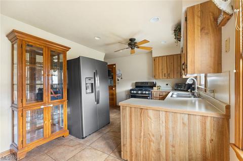 180 Helena Dr, Struthers, OH 44471 photo 10