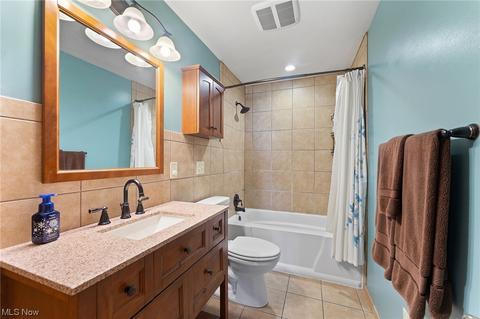 180 Helena Dr, Struthers, OH 44471 photo 14