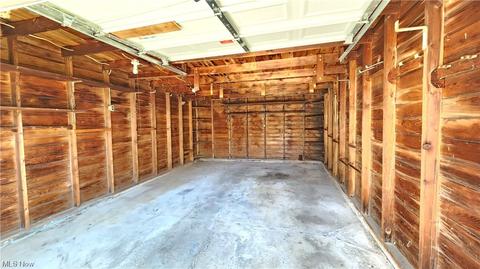 359 E 324th St, Willowick, OH 44095 photo 5