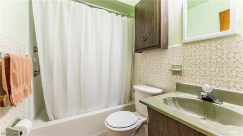 10920 Kader Dr, Parma, OH 44130 photo 18