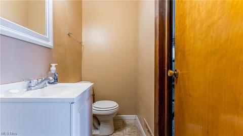 10920 Kader Dr, Parma, OH 44130 photo 14