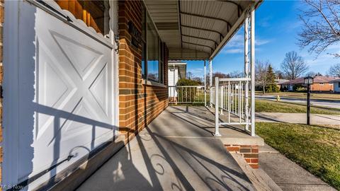 10920 Kader Dr, Parma, OH 44130 photo 4