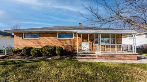 10920 Kader Dr, Parma, OH 44130 photo 1