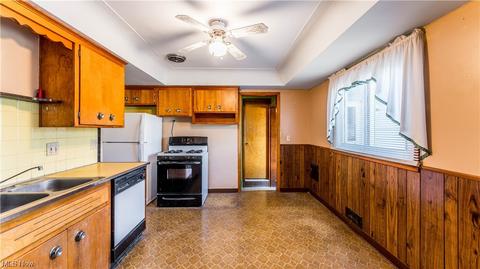 10920 Kader Dr, Parma, OH 44130 photo 11