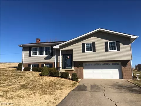 37 Pyle Pl, Adena, OH 43901 photo 1