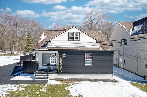 38475 Aurora Rd, Solon, OH 44139 photo 2