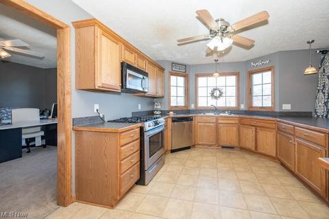 27112 Lakeside Dr, Beloit, OH 44609 photo 7