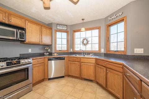 27112 Lakeside Dr, Beloit, OH 44609 photo 5