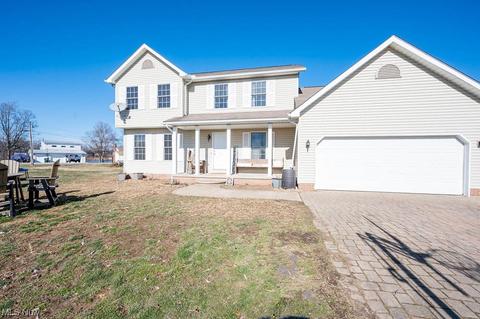 27112 Lakeside Dr, Beloit, OH 44609 photo 1