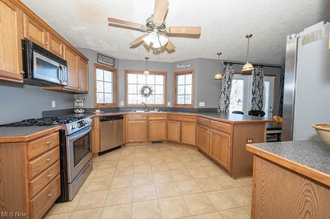 27112 Lakeside Dr, Beloit, OH 44609 photo 8