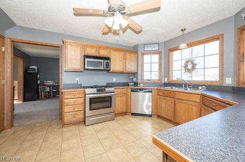 27112 Lakeside Dr, Beloit, OH 44609 photo 6