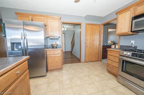 27112 Lakeside Dr, Beloit, OH 44609 photo 10