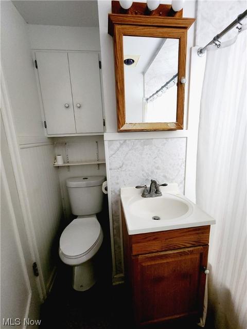 145 E 206th St, Euclid, OH 44123 photo 9