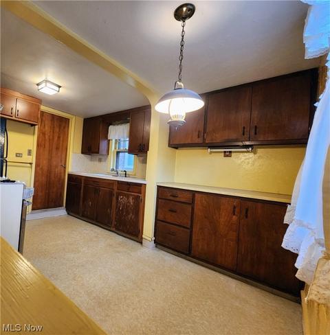 145 E 206th St, Euclid, OH 44123 photo 5