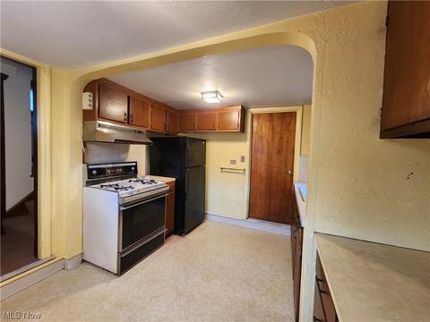 145 E 206th St, Euclid, OH 44123 photo 6