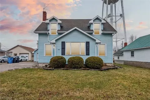 40 Pearl St, Wakeman, OH 44889