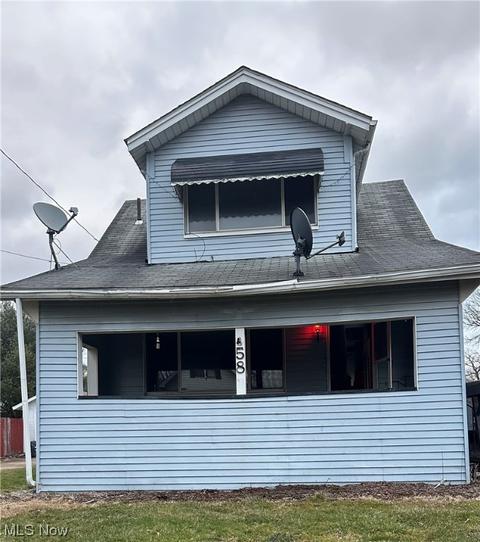 58 Walnut St, Struthers, OH 44471 photo 1