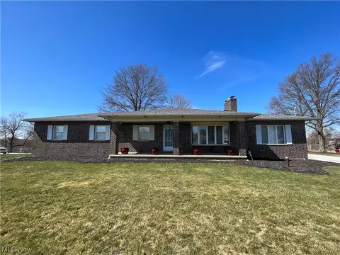 6899 Wales Ave NW, North Canton, OH 44720