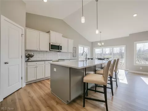 595 Iris Pl, Aurora, OH 44202 photo 6