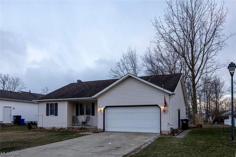 312 Stable Dr, Lagrange, OH 44050 photo 2