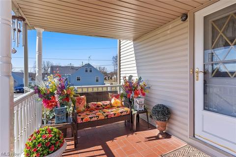 624 Poland Ave, Struthers, OH 44471 photo 2