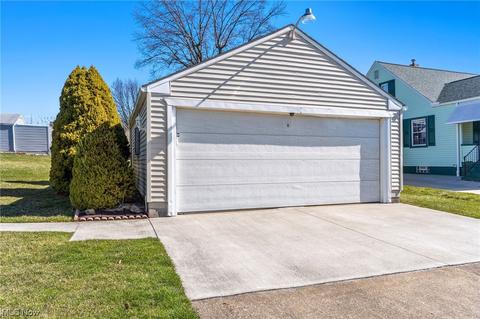 624 Poland Ave, Struthers, OH 44471 photo 5