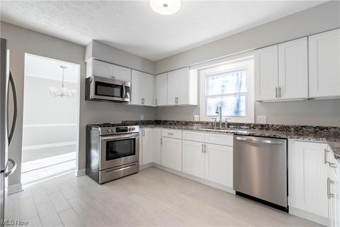 1884 Spring Valley Ave NW, Canton, OH 44708 photo 11
