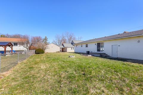 734 Abbe Rd N, Elyria, OH 44035 photo 4