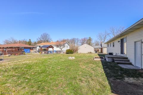 734 Abbe Rd N, Elyria, OH 44035 photo 3