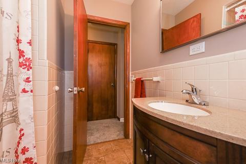 734 Abbe Rd N, Elyria, OH 44035 photo 15