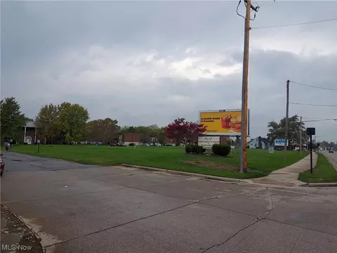 West River Road, Elyria, OH 44035