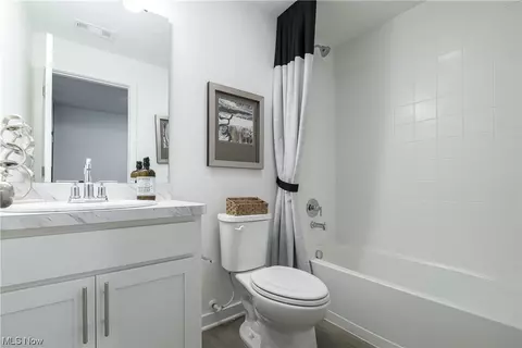 338 River Run Dr, Elyria, OH 44035 photo 31