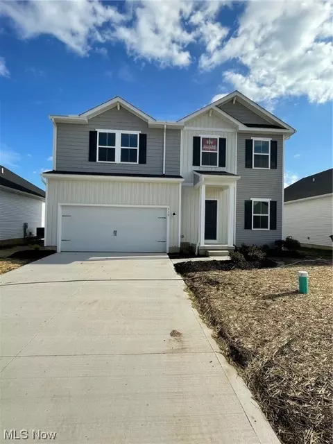 338 River Run Dr, Elyria, OH 44035