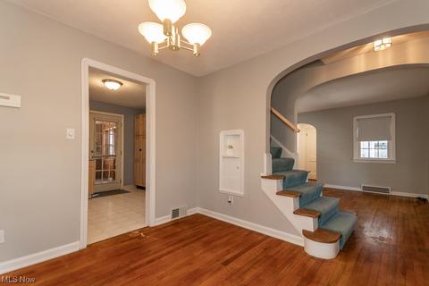 731 E 250th St, Euclid, OH 44132 photo 10