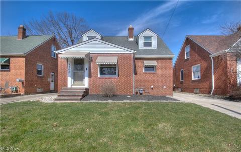 9308 Beech Ave, Brooklyn, OH 44144 photo 1