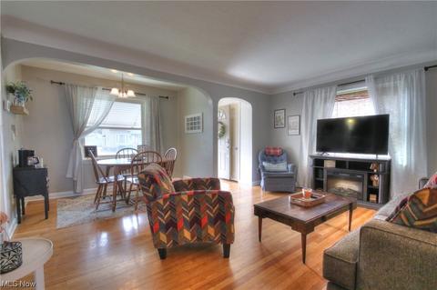 9308 Beech Ave, Brooklyn, OH 44144 photo 4