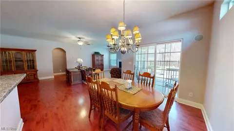 3910 Arcadia Cir, Willoughby, OH 44094 photo 6