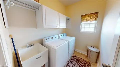 3910 Arcadia Cir, Willoughby, OH 44094 photo 8
