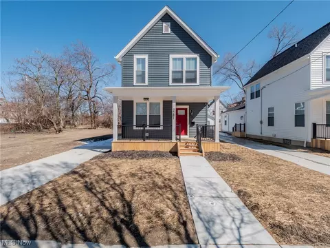 2281 E 93 St, Cleveland, OH 44106