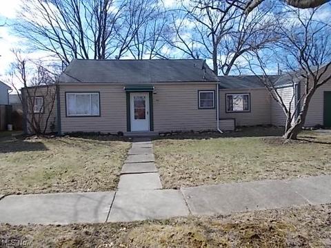 152 Seneca Ave, Elyria, OH 44035 photo 3