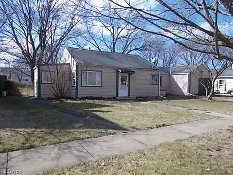 152 Seneca Ave, Elyria, OH 44035 photo 1