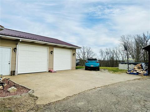389 High St, Flushing, OH 43977 photo 4