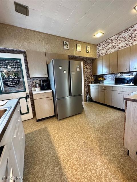 389 High St, Flushing, OH 43977 photo 8