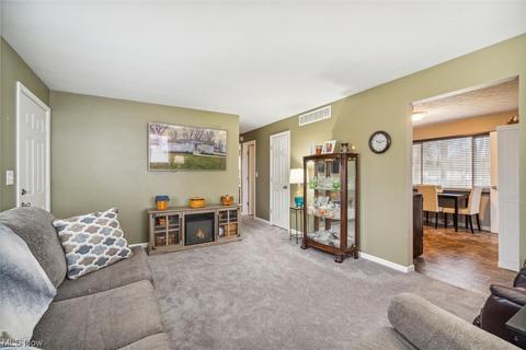 614 Lucille Dr, Elyria, OH 44035 photo 7